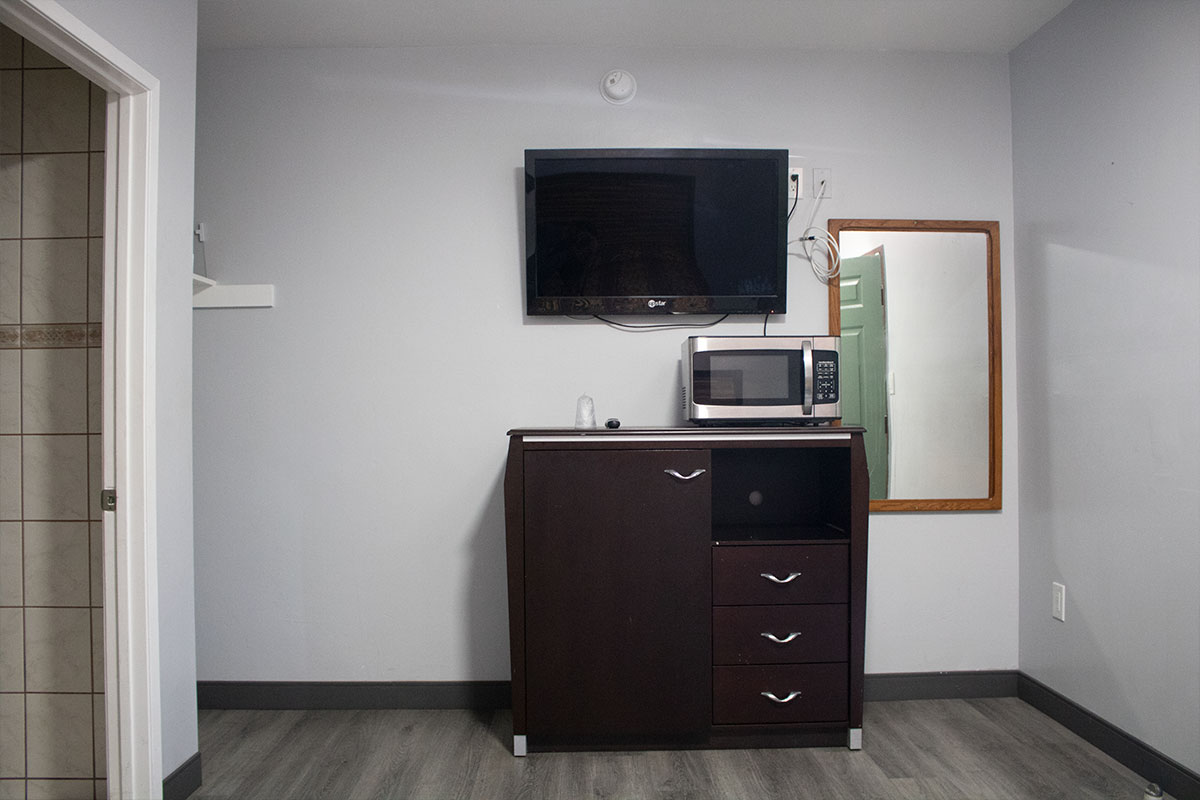 Plaza Inn Motel Rosemead - Budget-Friendly Room Interior